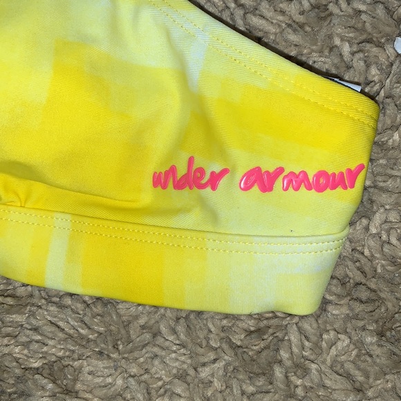 EUC Under Armour medium bikini top only - Picture 2 of 7